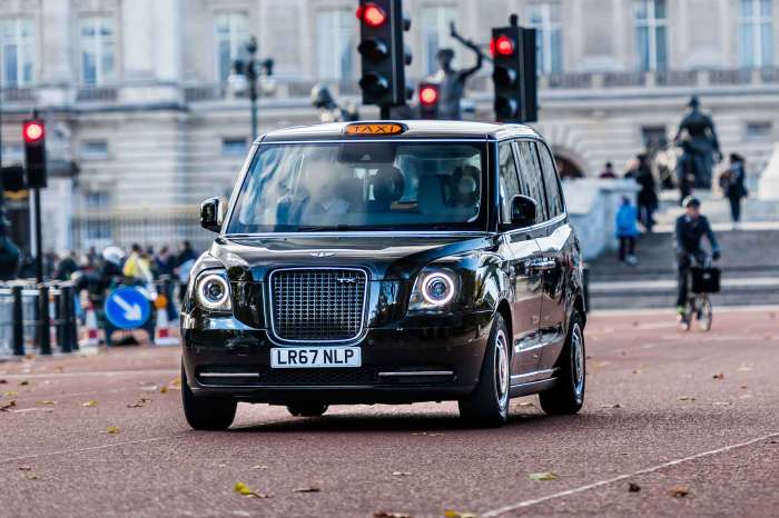 London taxi cab taxis cabs tx4 car europe which streets lti cars british side other colours vehicles most numerous pounds